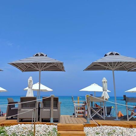 Kormoranos Beach Ахарави Екстериор снимка